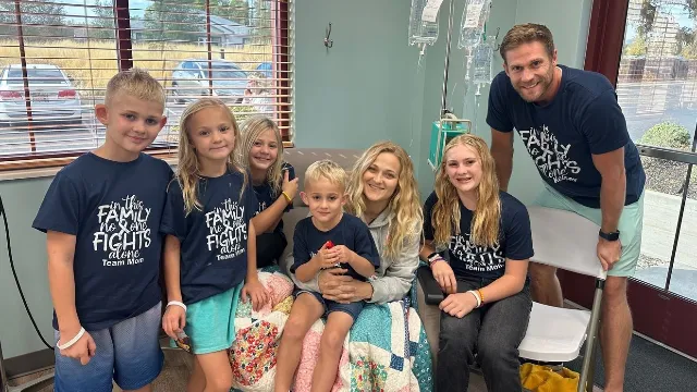 Photo: zetik.com Utah Mom, 39, Begins Rare Double-Lung Transplant Process for Stage 4 Cancer